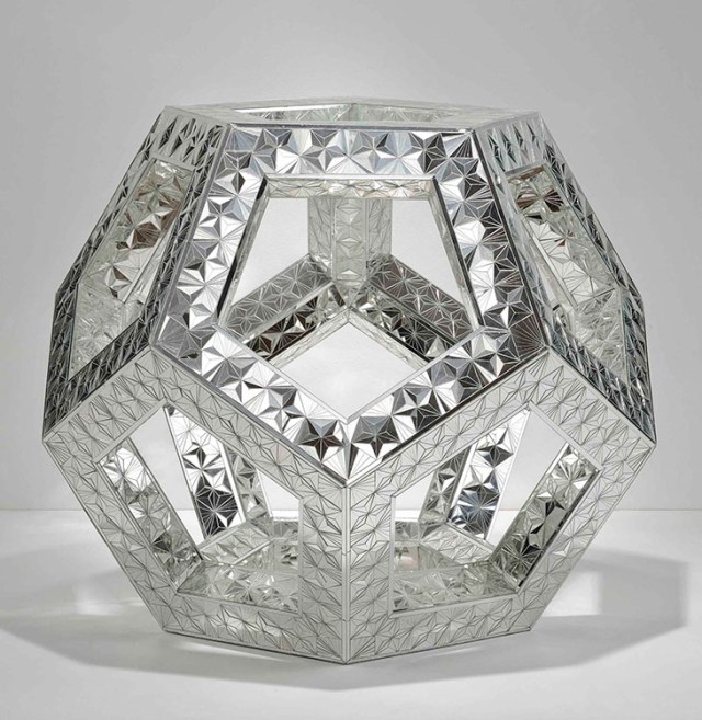 mf-octagonsculpturehg12043